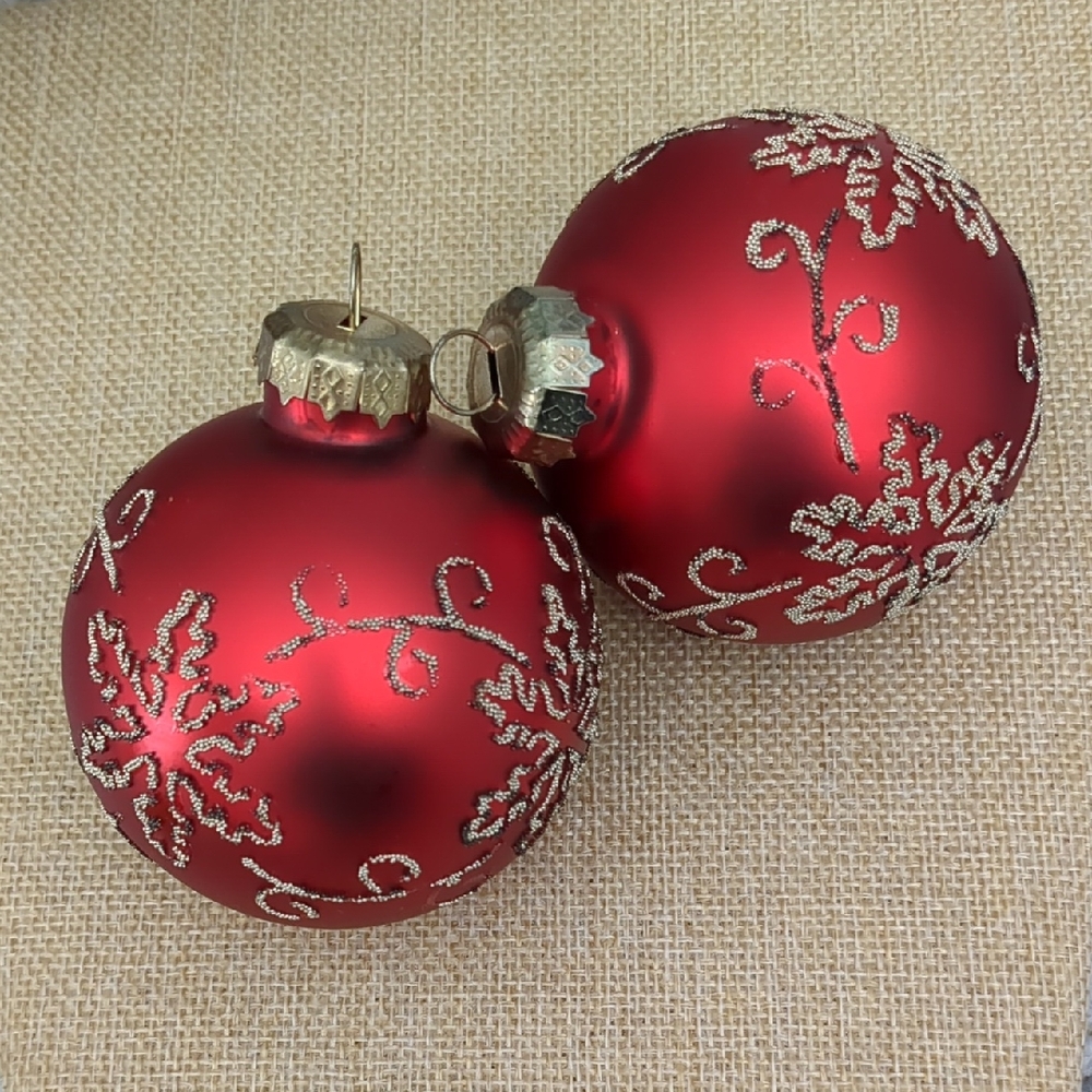 Elegant Vintage Red Holiday Ornaments